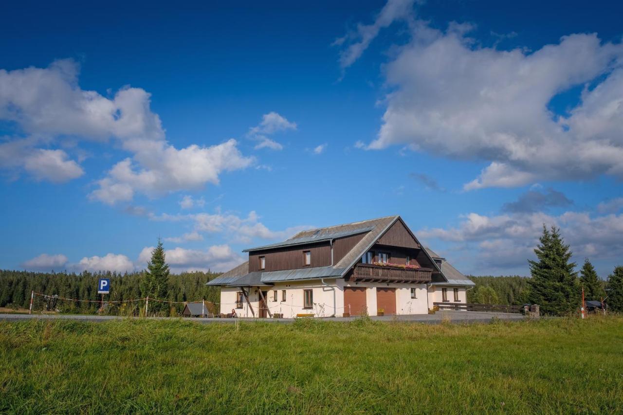 Horska Kvilda - Ubytovani U Chvalu Exterior photo